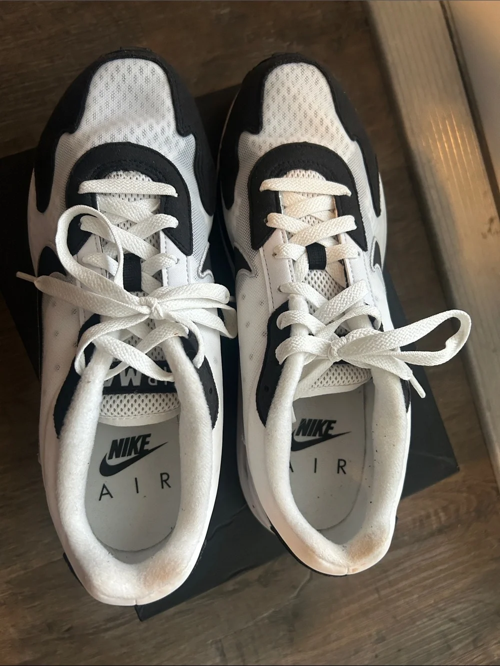 Women’s Nike Black and White Retro Running Sneakers